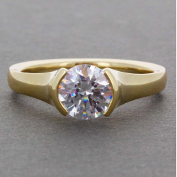 r379-10yg_-_straight_on