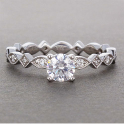 132299_-_straight_on