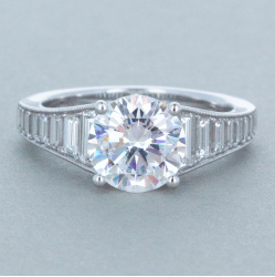 mr2358_-_straight_on_932006148