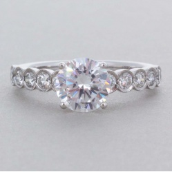 mr2566_-_straight_on