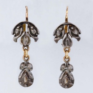 150496_-_straight_on